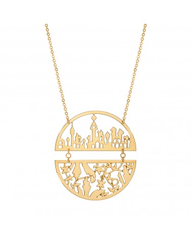 Épithètes : Collier doré à l'or fin grand médaillon articulé, ajouré et poétique avec toits de ville et feuillages imaginaires